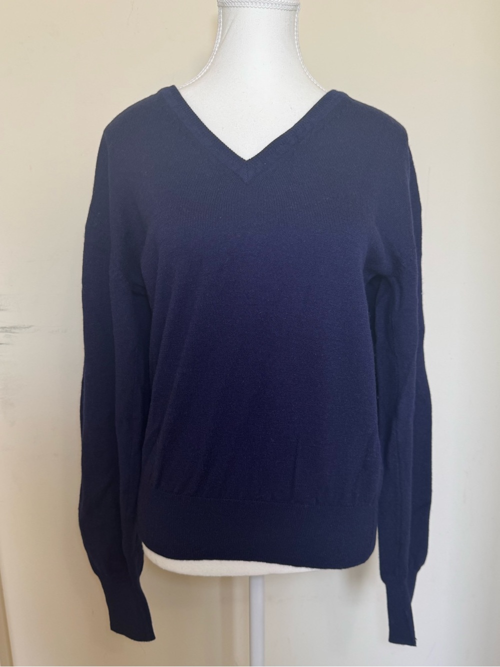 3/$30 Classic Navy Wool V-Neck Women's Sweater